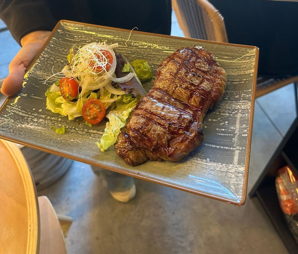 Bife de chorizo a la parrilla